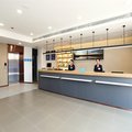 汉庭酒店(北京西站北广场中心店)外观图 汉庭酒店(北京西站北广场中心店)外观图