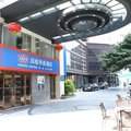 汉庭广州西塱地铁站酒店外观图 汉庭广州西塱地铁站酒店外观图