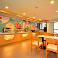 汉庭酒店(武昌火车站地铁站店)外观图 汉庭酒店(武昌火车站地铁站店)外观图