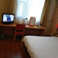 如家快捷酒店(北京清华大学东门店)外观图 如家快捷酒店(北京清华大学东门店)外观图