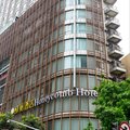 悦·蜂巢精品酒店(重庆解放碑店)外观图 悦·蜂巢精品酒店(重庆解放碑店)外观图