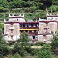 丹巴县甲居藏家三姐妹外观图 丹巴县甲居藏家三姐妹外观图