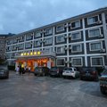 弥勒鑫甲玉泉温泉度假酒店外观图 弥勒鑫甲玉泉温泉度假酒店外观图