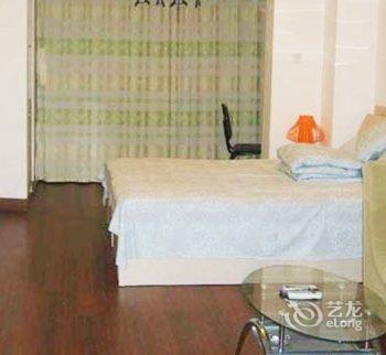 南卡卡公寓】地址:历城区洪楼海蔚广场3号楼一