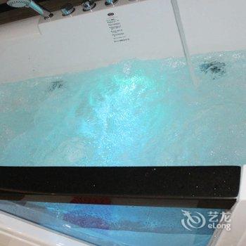 凤凰客巢主题酒店酒店提供图片
