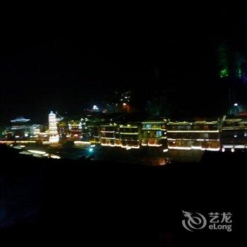 凤凰秋夜山居(原听涛山庄客栈)酒店提供图片