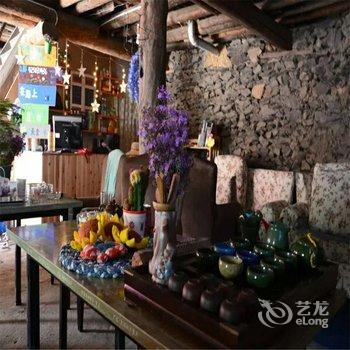 新都桥山间桐花里客栈酒店提供图片