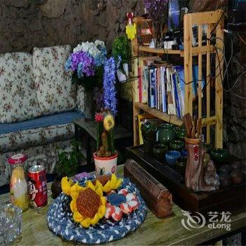 新都桥山间桐花里客栈酒店提供图片