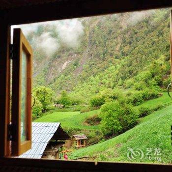 迪庆雨崩七彩梅里客栈酒店提供图片