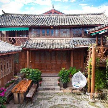 丽江康乃馨客栈