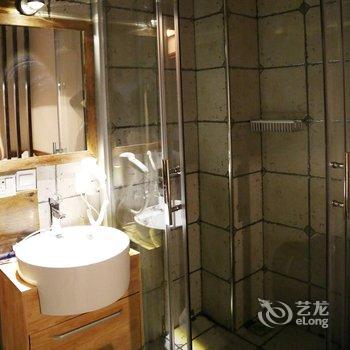 凤凰口口旅店(南边街店)酒店提供图片