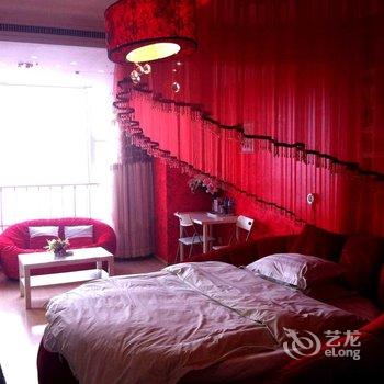 南京简爱精品主题酒店(山西路中环国际店)图片1