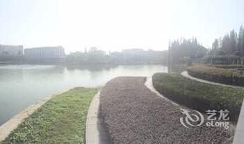 【成都静夜思公寓式酒店】地址:成都市郫县龙