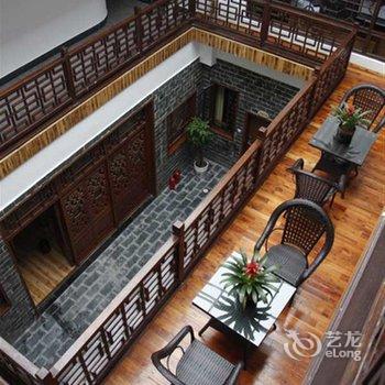 张家界溪布街陆号客栈酒店提供图片