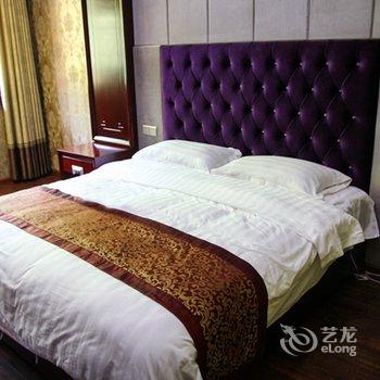 上海浦东机场上航FM9537航班去三亚出发厅在