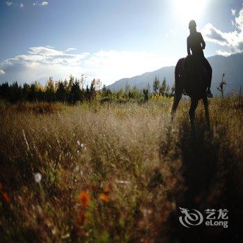 丽江骏逸骑士会度假山庄酒店提供图片