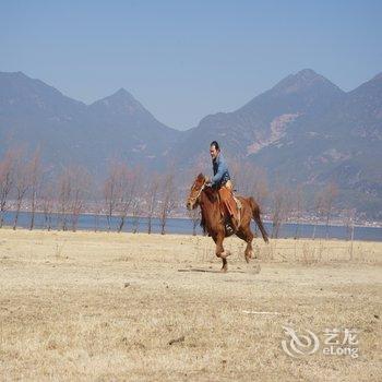 丽江骏逸骑士会度假山庄酒店提供图片