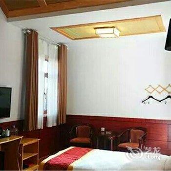 枣庄翼云石头部落客房部酒店提供图片