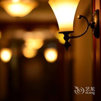 十号名邸精品酒店(上海音乐学院店)原五官科医院店酒店提供图片