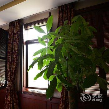 十号名邸精品酒店(上海音乐学院店)原五官科医院店酒店提供图片