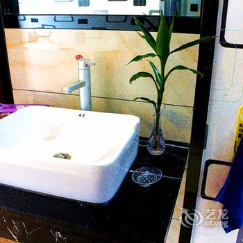 凤凰客巢主题酒店酒店提供图片