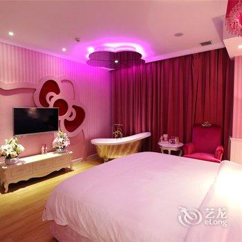 天鹅恋情侣主题酒店(西安小寨店)酒店提供图片