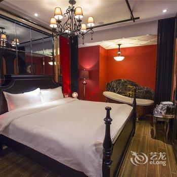 天鹅恋情侣主题酒店(西安小寨店)酒店提供图片