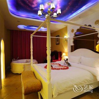 天鹅恋情侣主题酒店(西安小寨店)酒店提供图片