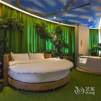 天鹅恋情侣主题酒店(西安小寨店)酒店提供图片