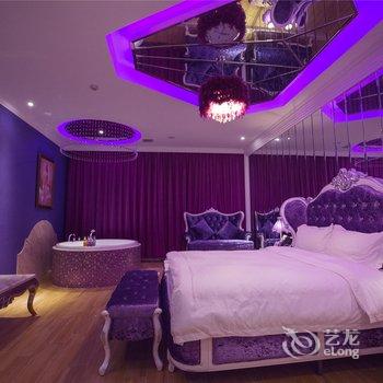 天鹅恋情侣主题酒店(西安小寨店)酒店提供图片