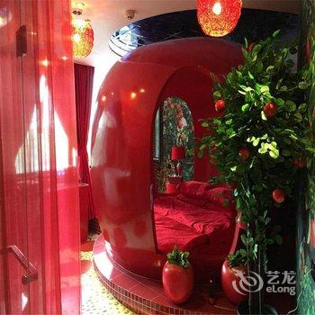 天津万爱情侣主题酒店(小白楼店)酒店提供图片