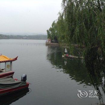 龙泉湖水天一色商务酒楼酒店提供图片