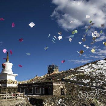 康定新都桥折多山驿站酒店提供图片