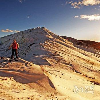 康定新都桥折多山驿站酒店提供图片