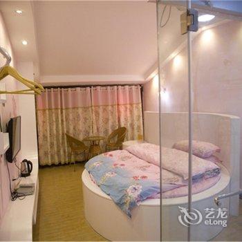 凤凰百花园临江主题客栈酒店提供图片