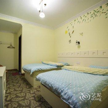 凤凰百花园临江主题客栈酒店提供图片