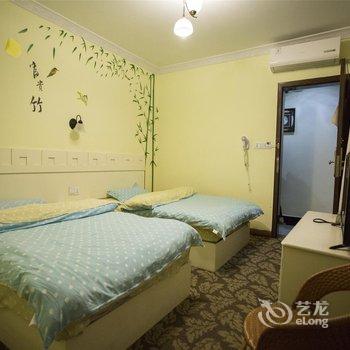 凤凰百花园临江主题客栈酒店提供图片