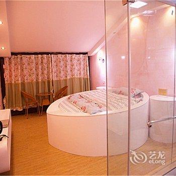 凤凰百花园临江主题客栈酒店提供图片
