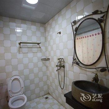 凤凰百花园临江主题客栈酒店提供图片