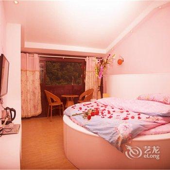 凤凰百花园临江主题客栈酒店提供图片