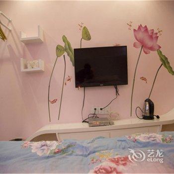 凤凰百花园临江主题客栈酒店提供图片