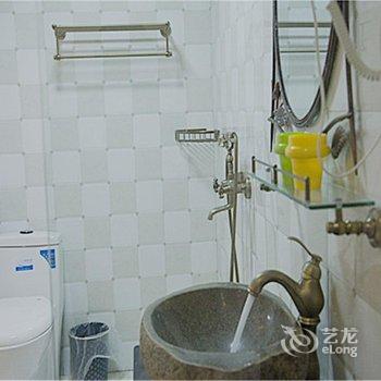 凤凰百花园临江主题客栈酒店提供图片