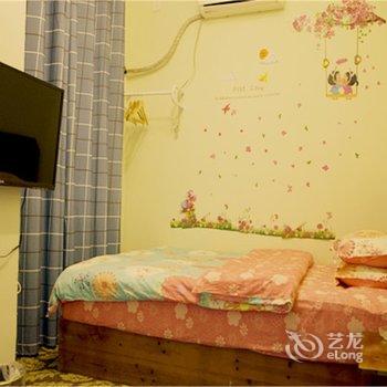 凤凰百花园临江主题客栈酒店提供图片