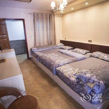 凤凰百花园临江主题客栈酒店提供图片