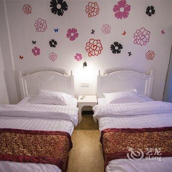 凤凰百花园临江主题客栈酒店提供图片