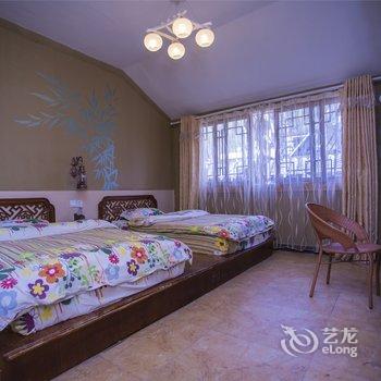 凤凰百花园临江主题客栈酒店提供图片