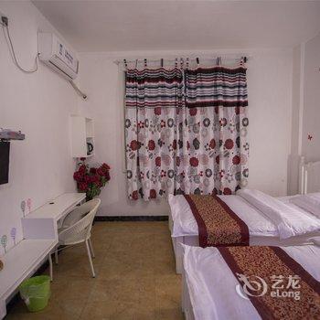 凤凰百花园临江主题客栈酒店提供图片