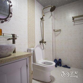 凤凰百花园临江主题客栈酒店提供图片