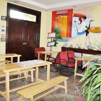 张掖七彩丹霞国际青年旅舍酒店提供图片