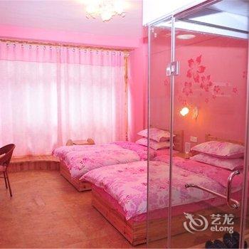凤凰百花园临江主题客栈酒店提供图片